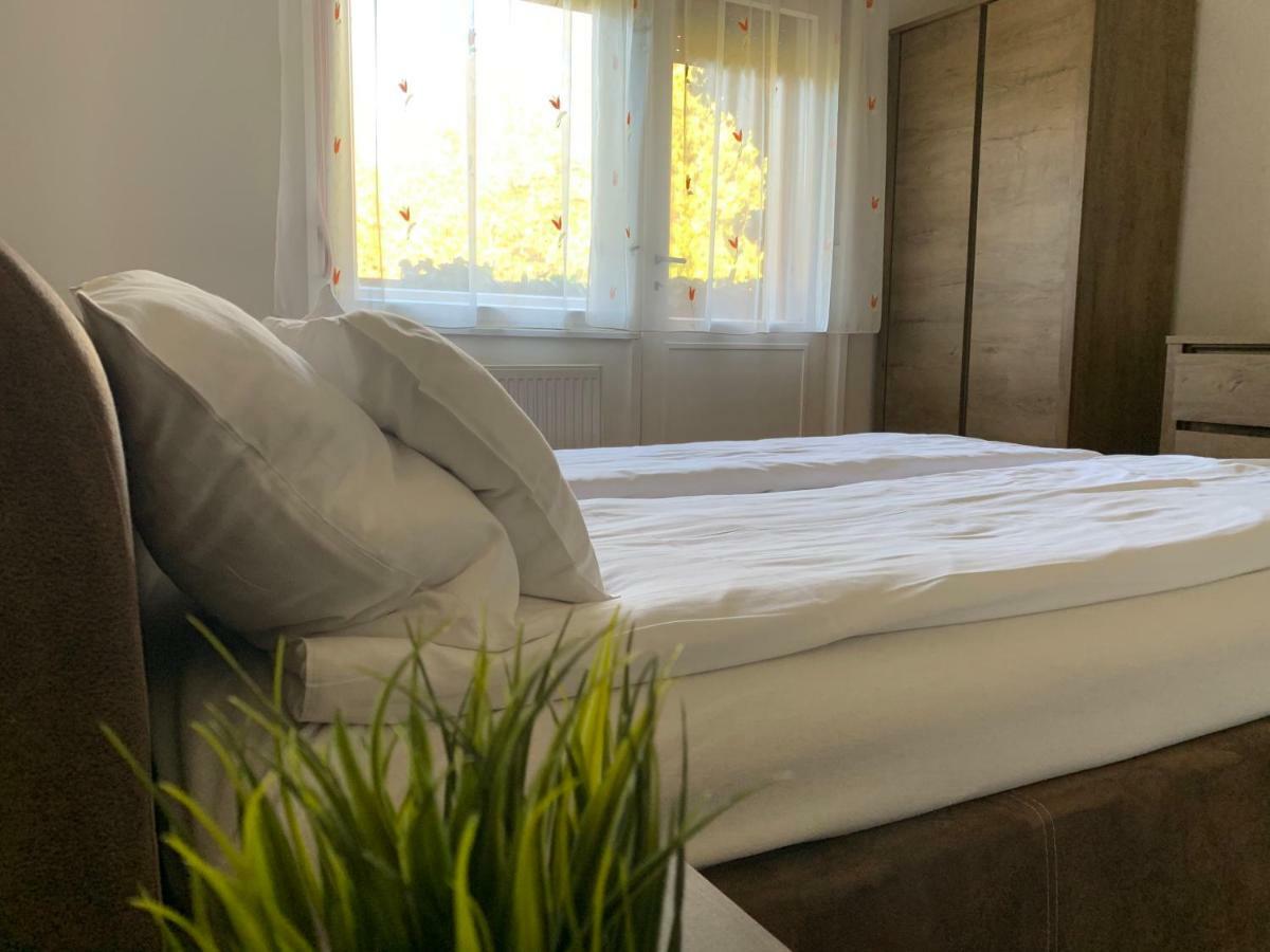 Csuka48 Apartman سزارفاس المظهر الخارجي الصورة